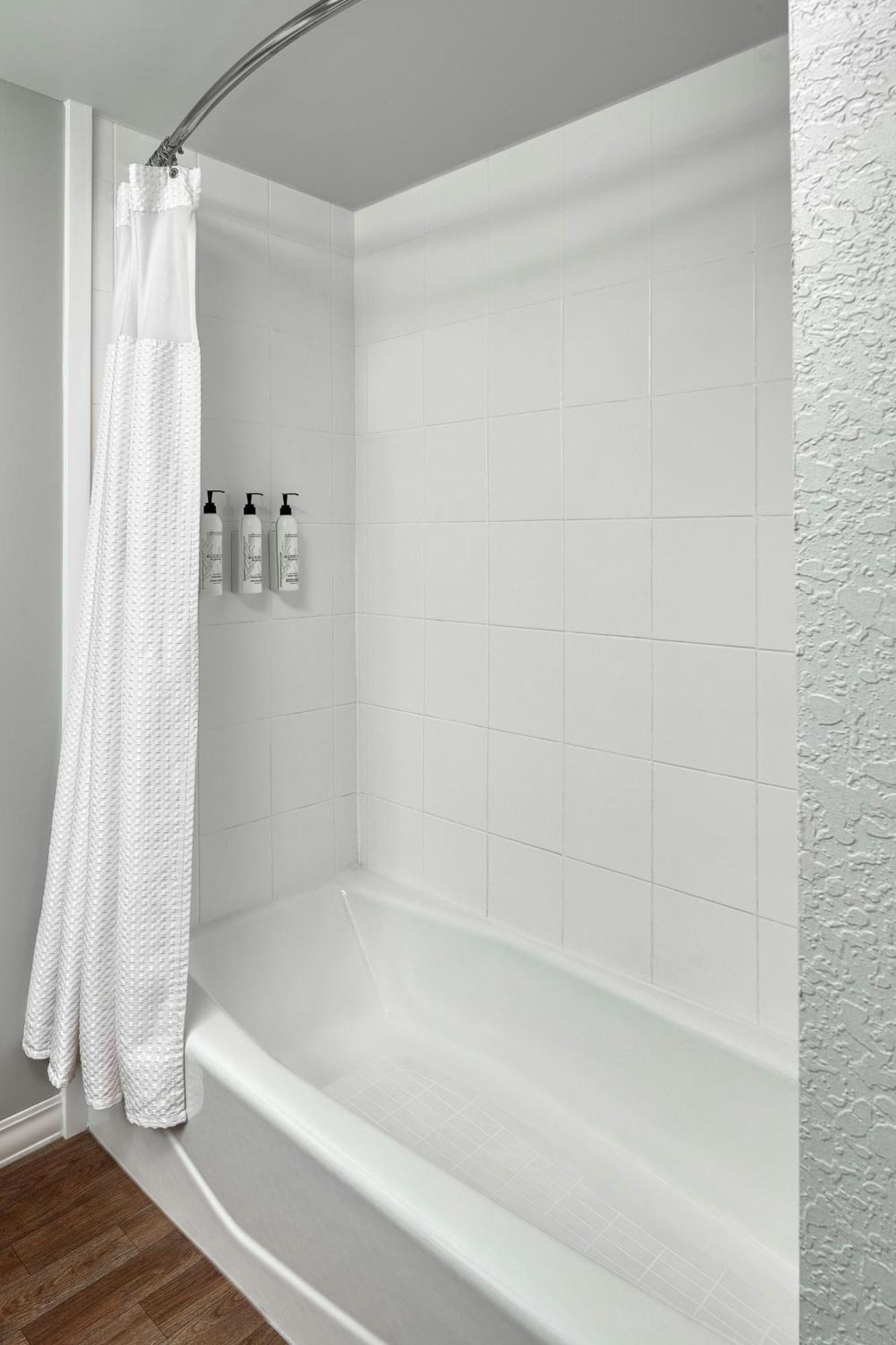 Towneplace Suites By Marriott Red Deer Exterior photo