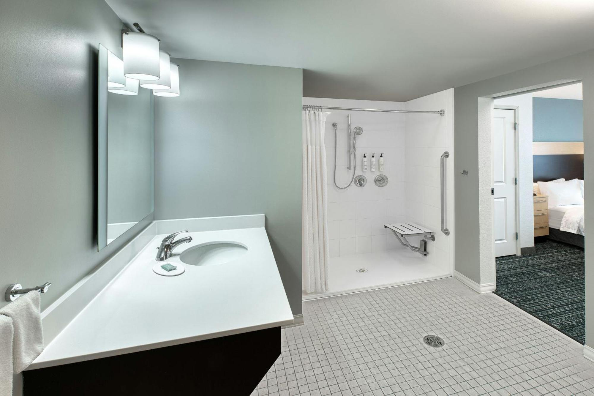 Towneplace Suites By Marriott Red Deer Exterior photo