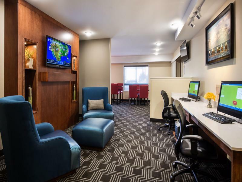 Towneplace Suites By Marriott Red Deer Exterior photo